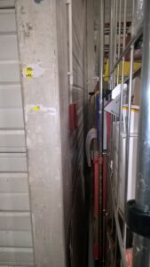 Elektrická požární signalizace obrázek ukazuje nepřístupné tlačítko elektronické požární signalizace